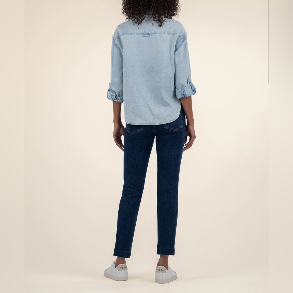 Kut from the Kloth Linen Blend Long Sleeve Button Up Top - Picture 6 of 10